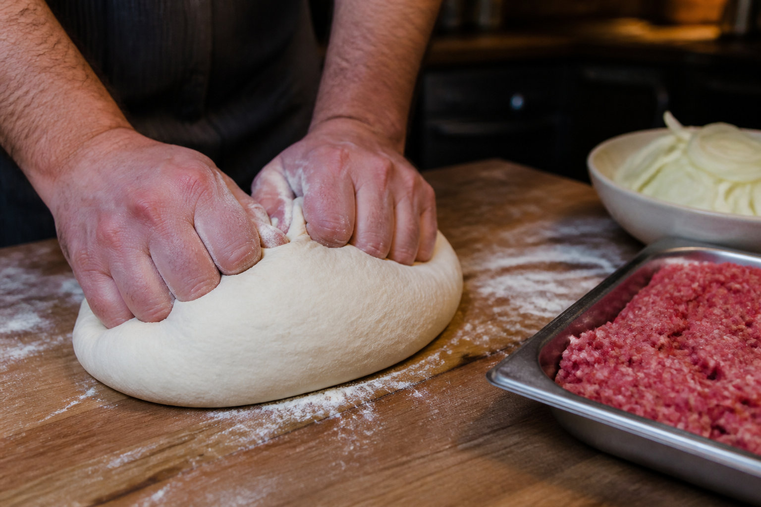 Pâte et bœuf : le secret d'une base croustillante et juteuse