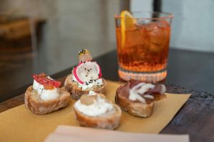 L'apéritif italien : maîtriser l'art des antipasti